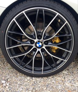 BMW M Performance 405 M Felge in 8.5x20 ET 47 mit Falken FK 510 Reifen in 255/30/20 montiert hinten mit 13 mm Spurplatten Hier auf einem 3er BMW F31 330d (Touring) Details zum Fahrzeug / Besitzer