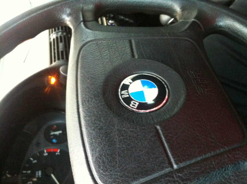 Montrealblauer Compact - 3er BMW - E36