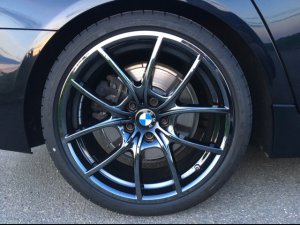 BMW V-Speiche 356 Liquid Black Felge in 9x20 ET 44 mit Dunlop SP Sport Maxx Reifen in 275/30/20 montiert hinten mit 20 mm Spurplatten Hier auf einem 5er BMW F11 535d (Touring) Details zum Fahrzeug / Besitzer