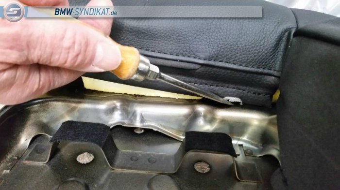 E92 - Skisack nachrüsten - 3er BMW - E90 / E91 / E92 / E93 E92 - Skisack nachrüsten - 3er BMW - E90 / E91 / E92 / E93