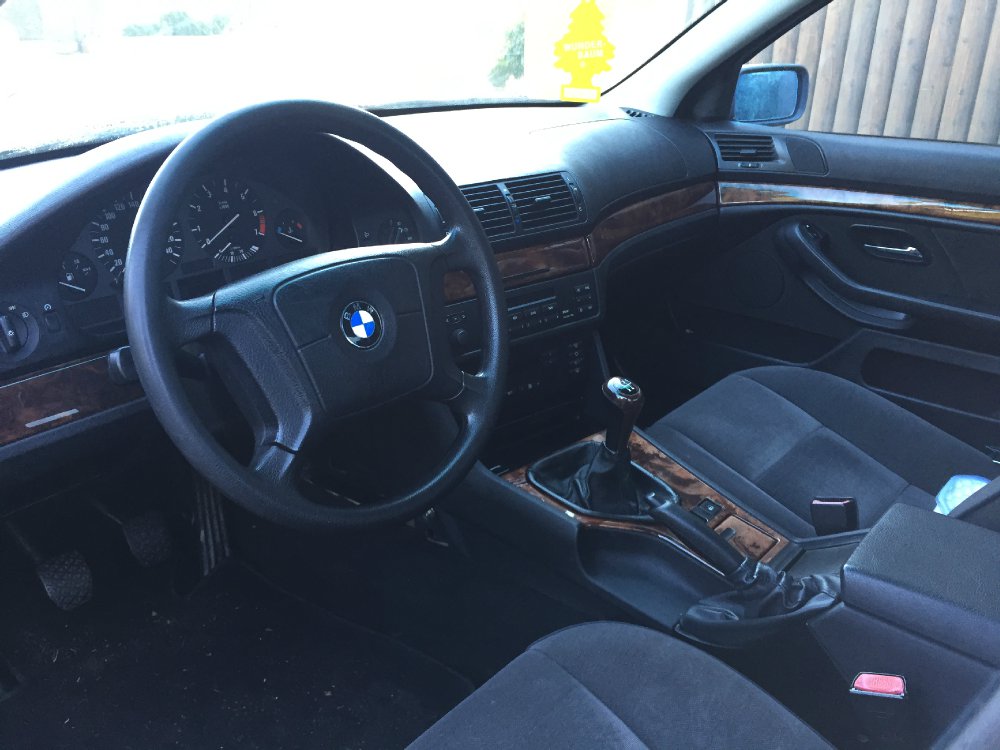 E39, 520i Limousine - Aspensilber - 5er BMW - E39