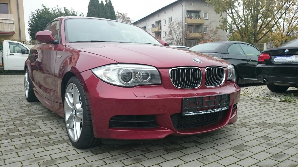 Vermilion Rotes 135 Coupe - 1er BMW - E81 / E82 / E87 / E88