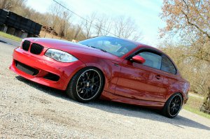 Vermilion Rotes 135 Coupe - 1er BMW - E81 / E82 / E87 / E88