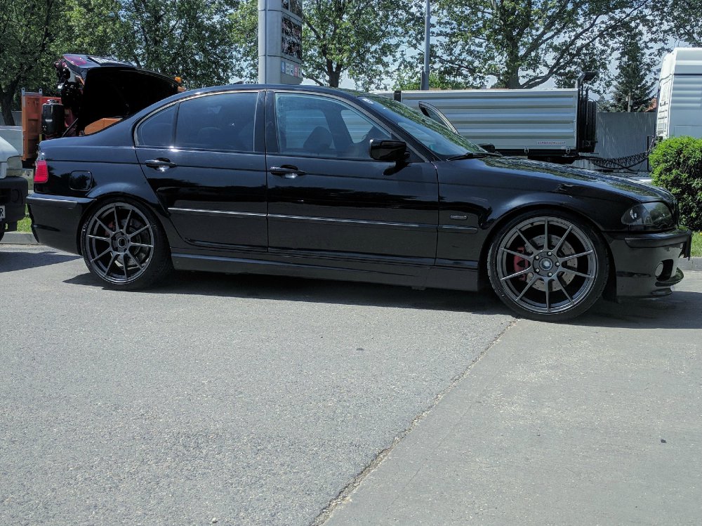 E46 Limousine VfL in Sapphire Metallic - 3er BMW - E46