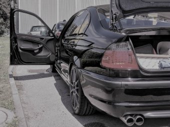 E46 Limousine VfL in Sapphire Metallic - 3er BMW - E46 E46 Limousine VfL in Sapphire Metallic - 3er BMW - E46