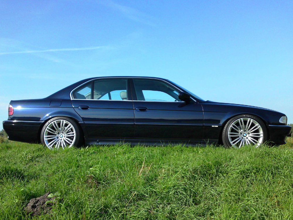 BMW 330i LCI M Sport Montegoblau/Beige Leder - 3er BMW - E90 / E91 / E92 / E93