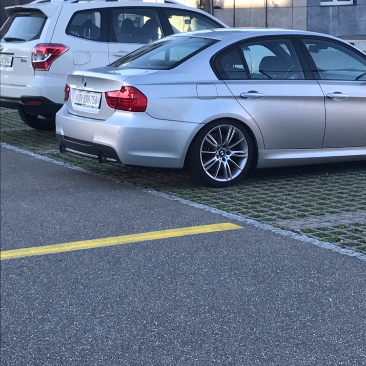 E90 335i lci - 3er BMW - E90 / E91 / E92 / E93
