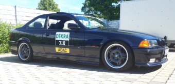 Samoa-Blauer Haufen Rost => Carbon-Schwarzes Coupé - 3er BMW - E36 Samoa-Blauer Haufen Rost => Carbon-Schwarzes Coupé - 3er BMW - E36