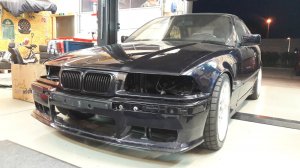 Samoa-Blauer Haufen Rost => Carbon-Schwarzes Coupé - 3er BMW - E36 Samoa-Blauer Haufen Rost => Carbon-Schwarzes Coupé - 3er BMW - E36
