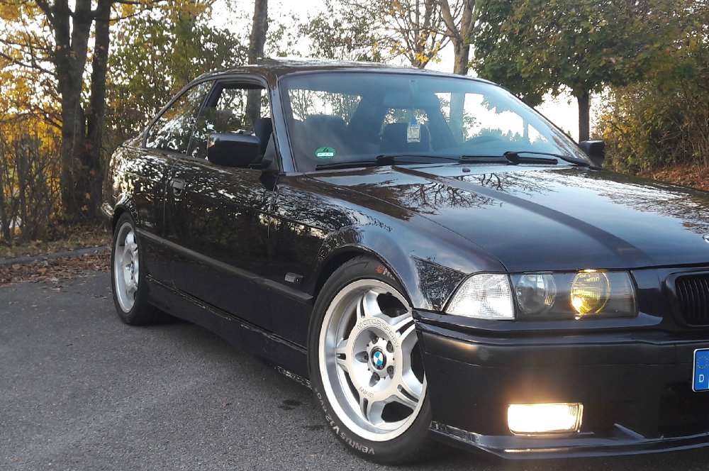 Samoa-Blauer Haufen Rost => Carbon-Schwarzes Coup - 3er BMW - E36