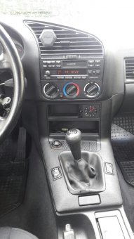 Samoa-Blauer Haufen Rost => Carbon-Schwarzes Coupé - 3er BMW - E36 Samoa-Blauer Haufen Rost => Carbon-Schwarzes Coupé - 3er BMW - E36