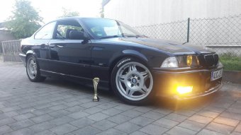 Samoa-Blauer Haufen Rost => Carbon-Schwarzes Coup - 3er BMW - E36