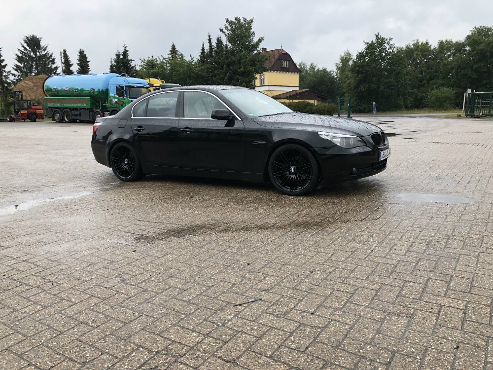 BMW E60 Saphirblack Story - 5er BMW - E60 / E61