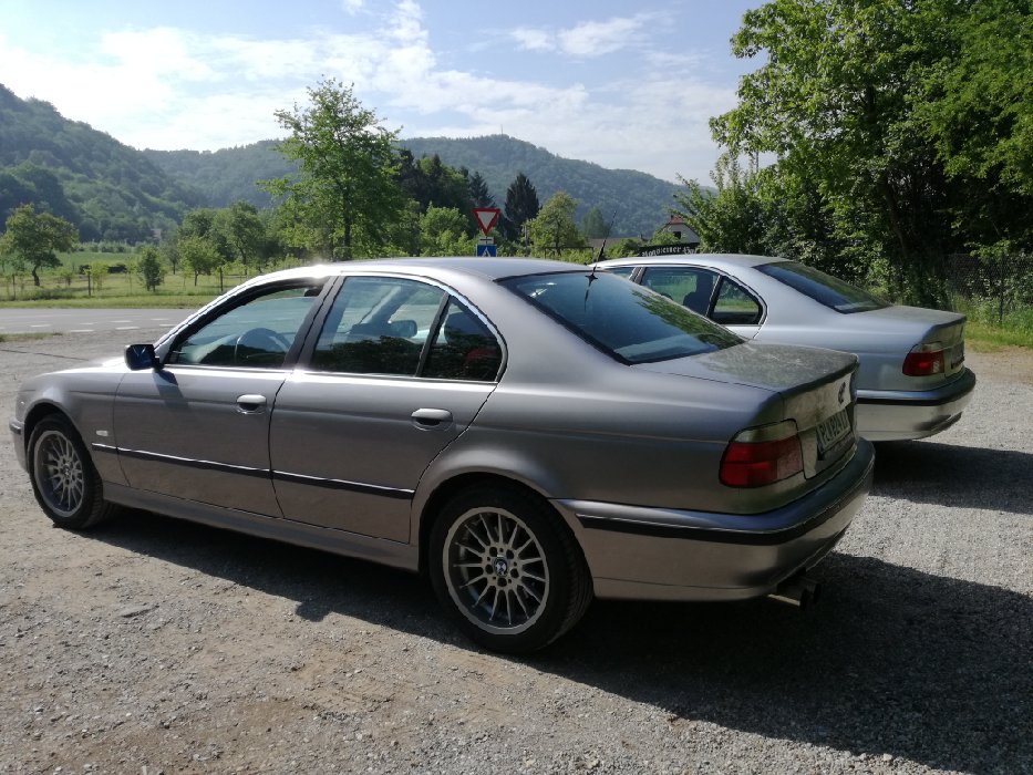 528i - 5er BMW - E39