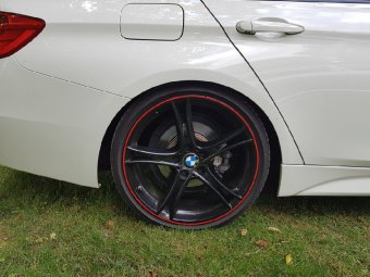 BMW M Performance  Felge in 8.5x20 ET 47 mit Pirelli P Zero Reifen in 255/30/20 montiert hinten Hier auf einem 3er BMW F31 320d (Touring) Details zum Fahrzeug / Besitzer