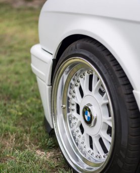 E30 320i Neuaufbau - 3er BMW - E30 E30 320i Neuaufbau - 3er BMW - E30