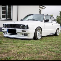 E30 320i Neuaufbau - 3er BMW - E30 E30 320i Neuaufbau - 3er BMW - E30