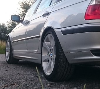 BMW Styling 162 Felge in 8.5x18 ET 37 mit Dunlop  Reifen in 255/35/18 montiert hinten Hier auf einem 3er BMW E46 330i (Touring) Details zum Fahrzeug / Besitzer