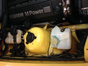 Dakargelber Youngtimer - 3er BMW - E36