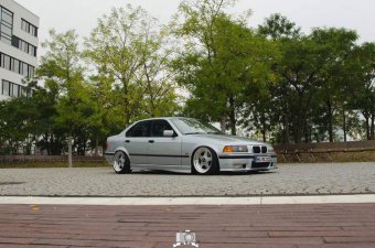 E36, 328i Limousine - 3er BMW - E36
