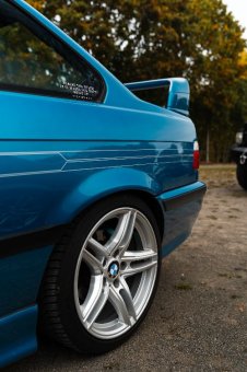 323i Coup Atlantisblau - 3er BMW - E36