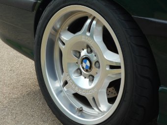 BMW Styling 24 Felge in 8.5x17 ET  mit Federal 595 RS-R Reifen in 235/40/17 montiert hinten mit 15 mm Spurplatten Hier auf einem 3er BMW E36 M3 (Coupe) Details zum Fahrzeug / Besitzer