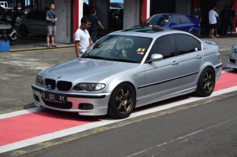 BMW E46 325i Limo aus Indonesien - 3er BMW - E46
