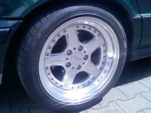 EX Green 525i Touring - 5er BMW - E34 EX Green 525i Touring - 5er BMW - E34