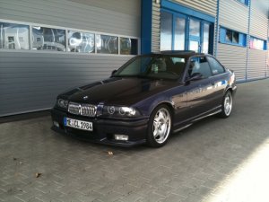 EX 318is Coupe Technoviolett - 3er BMW - E36