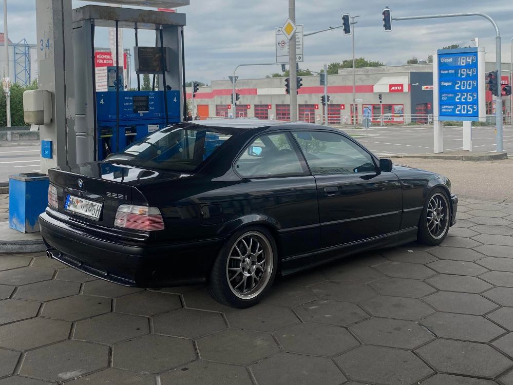 92 E36 325i Coupe Diamantschwarz - 3er BMW - E36