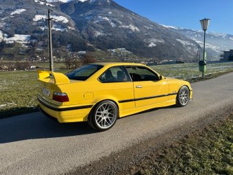 DAKARGELB x RECARO x BBS - 3er BMW - E36 DAKARGELB x RECARO x BBS - 3er BMW - E36