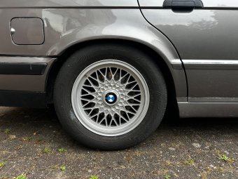 BMW Styling 5 Felge in 7x16 ET 20 mit Falken  Reifen in 225/55/16 montiert hinten Hier auf einem 5er BMW E34 520i (Touring) Details zum Fahrzeug / Besitzer