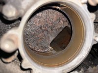 E34 525i 1991 erweckt aus Dornr�schenschlaf - 5er BMW - E34 - wasserpumpeRost.jpeg