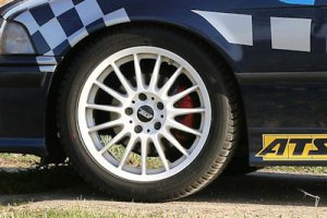 ATS Rallye Felge in 7x17 ET  mit Falken  Reifen in 225/40/17 montiert vorn mit 10 mm Spurplatten und mit folgenden Nacharbeiten am Radlauf: Kanten gebrdelt Hier auf einem 3er BMW E36 320i (Coupe) Details zum Fahrzeug / Besitzer