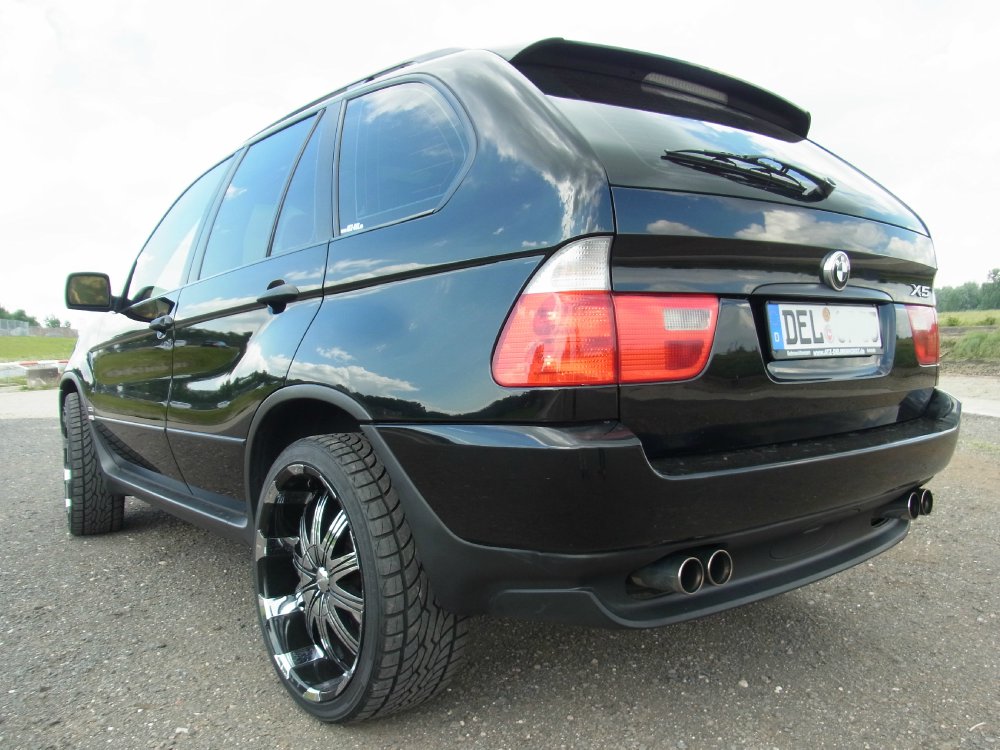 X5 with 22" in BLACK - BMW X1, X2, X3, X4, X5, X6, X7