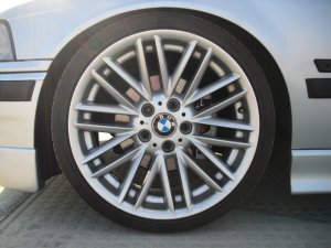 BBS RX261 Felge in 8x18 ET 24 mit Hankook v12evo Reifen in 225/35/18 montiert vorn Hier auf einem 3er BMW E36 328i (Limousine) Details zum Fahrzeug / Besitzer