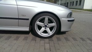 RH Felgen X Rad Felge in 8.5x18 ET 10 mit kumho ecsta spt ku31 Reifen in 235/40/18 montiert vorn Hier auf einem 5er BMW E39 525i (Touring) Details zum Fahrzeug / Besitzer