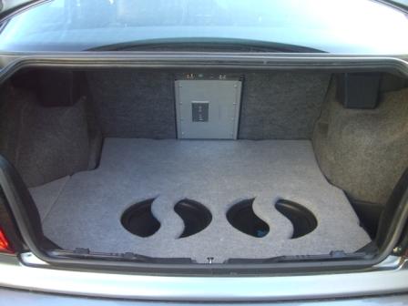 fertiger Kofferraumausbau E36 Limousine - Fotos von CarHifi & Multimedia Einbauten