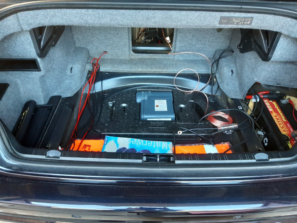E46 M3 Cabrio Hifi Umbau mit Skisack Subwoofer - Fotos von CarHifi & Multimedia Einbauten