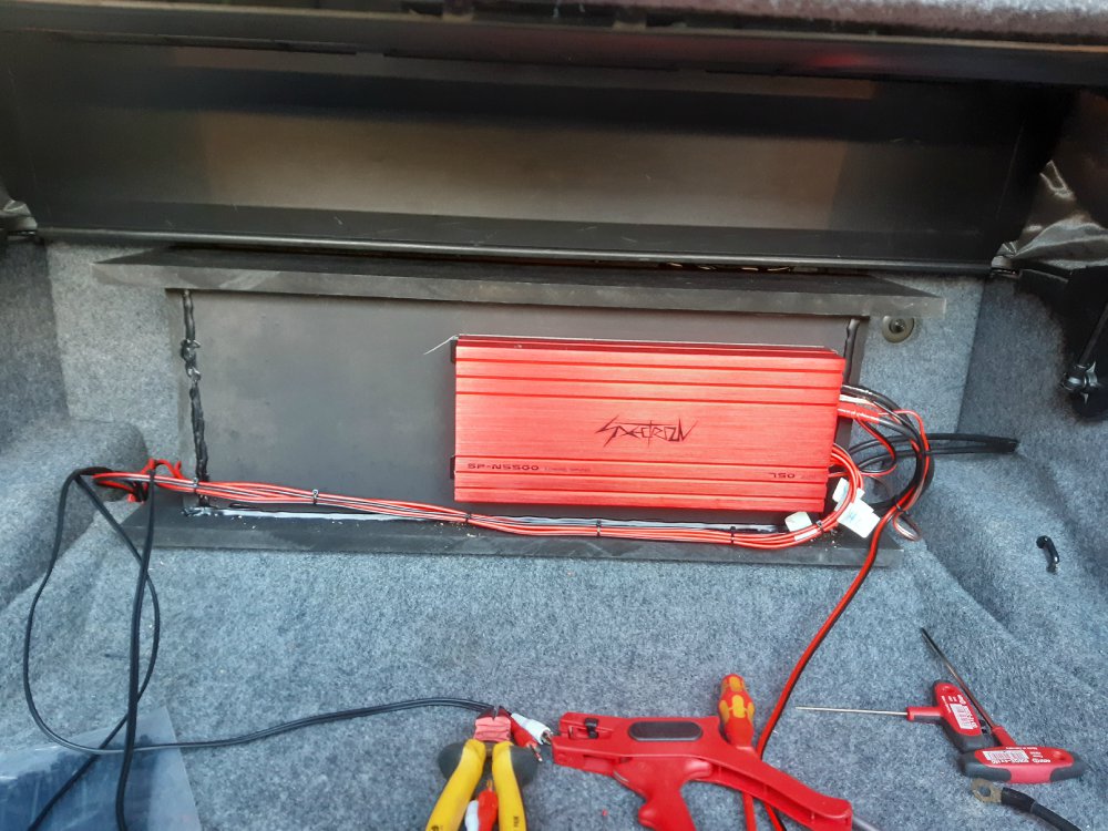 E46 M3 Cabrio Hifi Umbau mit Skisack Subwoofer - Fotos von CarHifi & Multimedia Einbauten