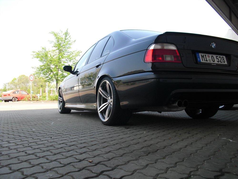 E39  528i - 5er BMW - E39