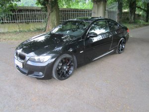 E92 Coupe 335i - 3er BMW - E90 / E91 / E92 / E93 E92 Coupe 335i - 3er BMW - E90 / E91 / E92 / E93