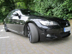 E92 Coupe 335i - 3er BMW - E90 / E91 / E92 / E93 E92 Coupe 335i - 3er BMW - E90 / E91 / E92 / E93