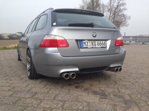 BMW 525dA E61 wird zum M5d mit M167 Schaltwippen - 5er BMW - E60 / E61