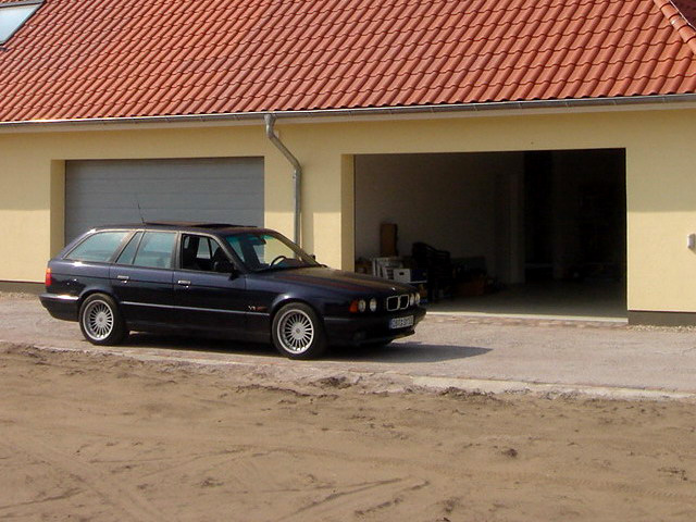The Transporter -  E34 530i touring - 5er BMW - E34
