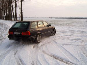 The Transporter - E34 530i touring - 5er BMW - E34 The Transporter - E34 530i touring - 5er BMW - E34