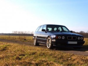 The Transporter - E34 530i touring - 5er BMW - E34 The Transporter - E34 530i touring - 5er BMW - E34
