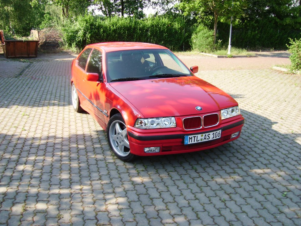 E36 Compact ROT-WEISS - 3er BMW - E36