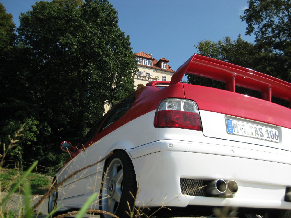 E36 Compact ROT-WEISS - 3er BMW - E36