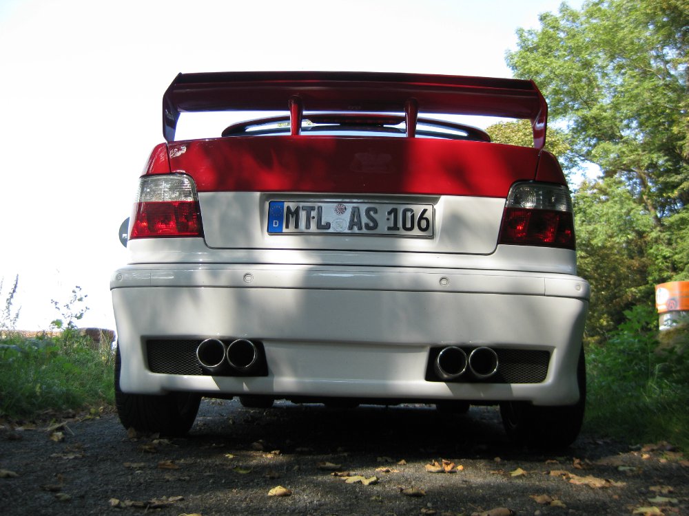 E36 Compact ROT-WEISS - 3er BMW - E36